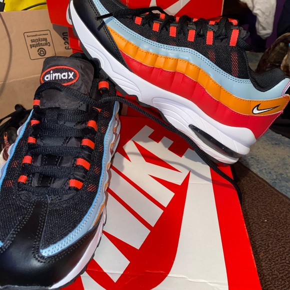 NIKE AIR MAX 95 - Picture 6 of 6